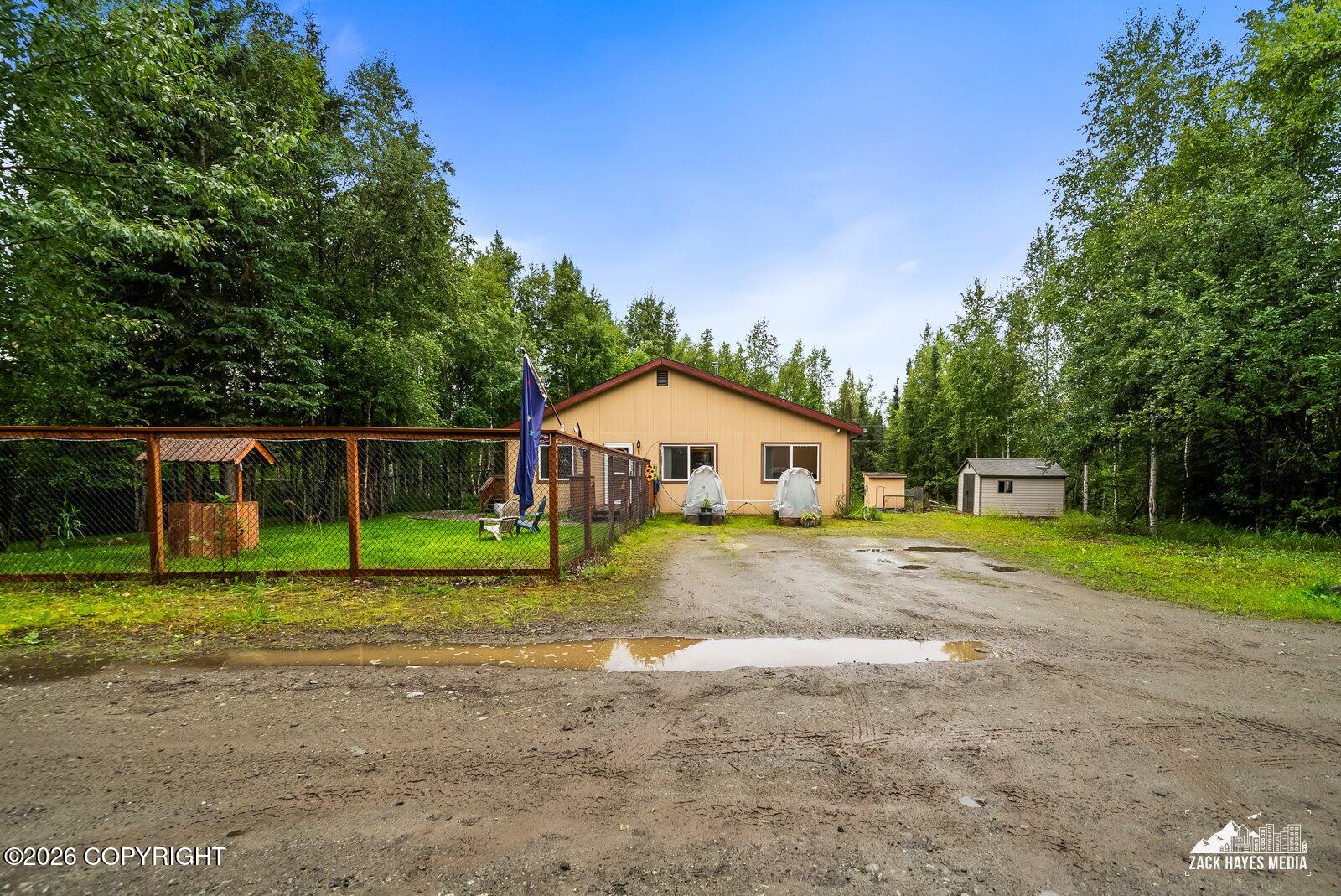 6951 W Captain Hook Drive Property Photo 3