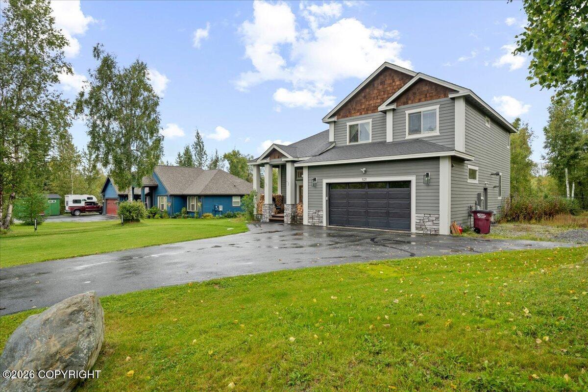 521 E Lochcarron Drive Property Photo 3