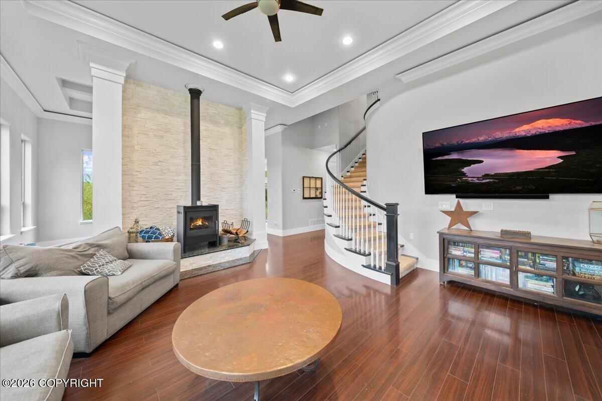 521 E Lochcarron Drive Property Photo 11