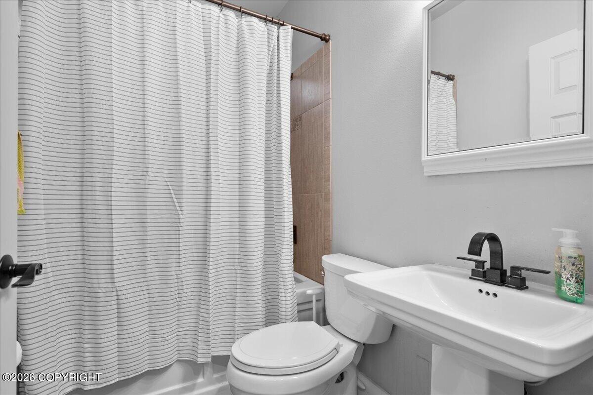 521 E Lochcarron Drive Property Photo 56