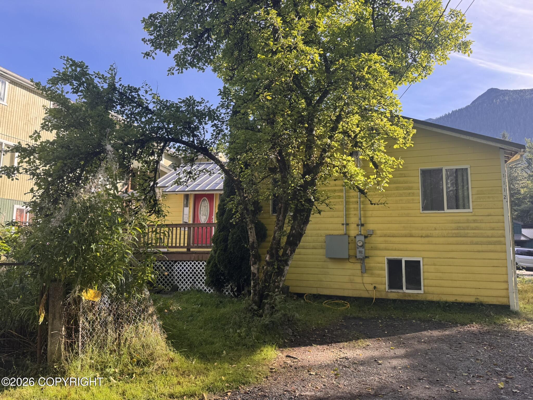 1112 Salmon Row Property Photo 12