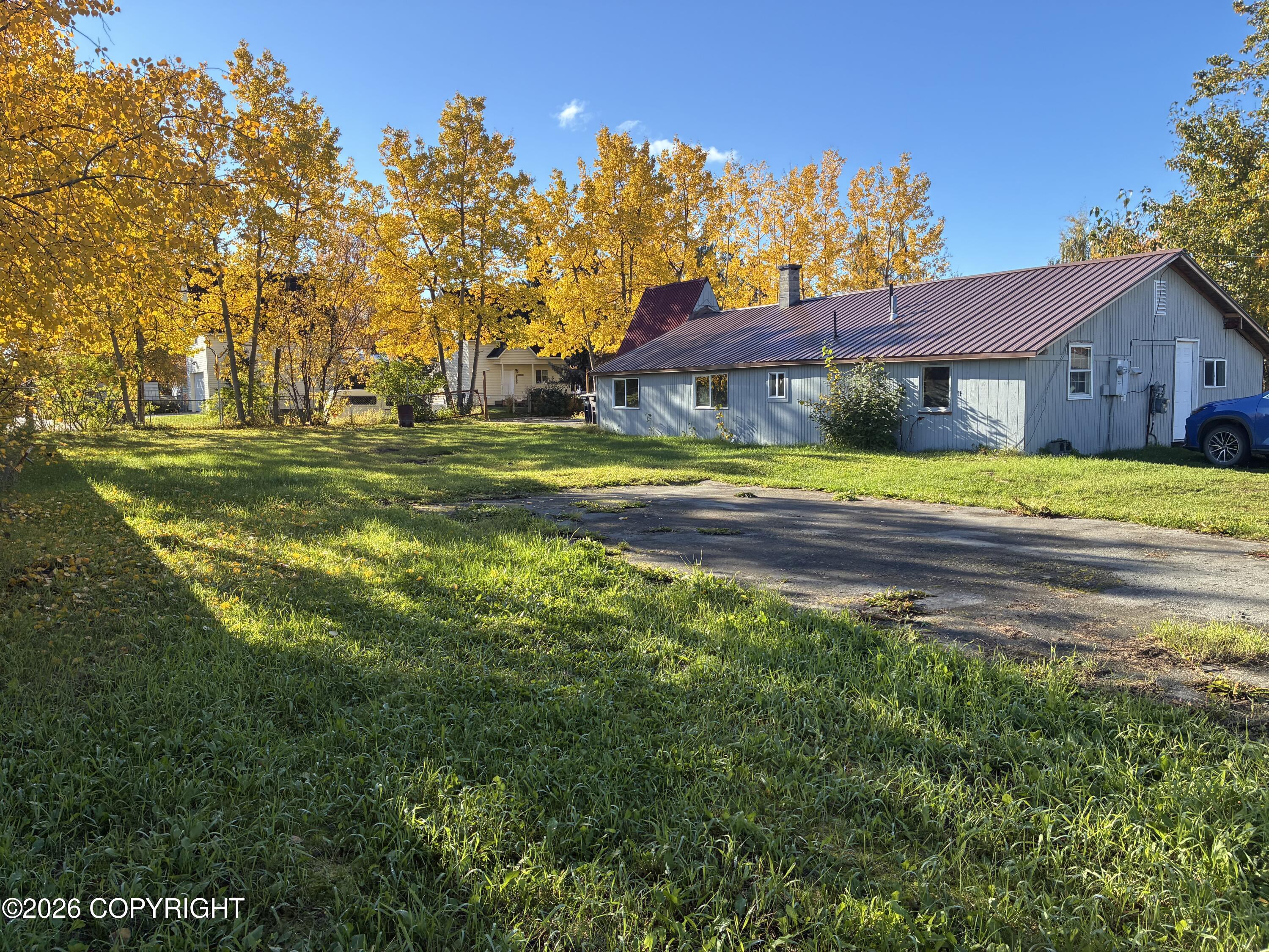 1211 E 11th Avenue Property Photo 3