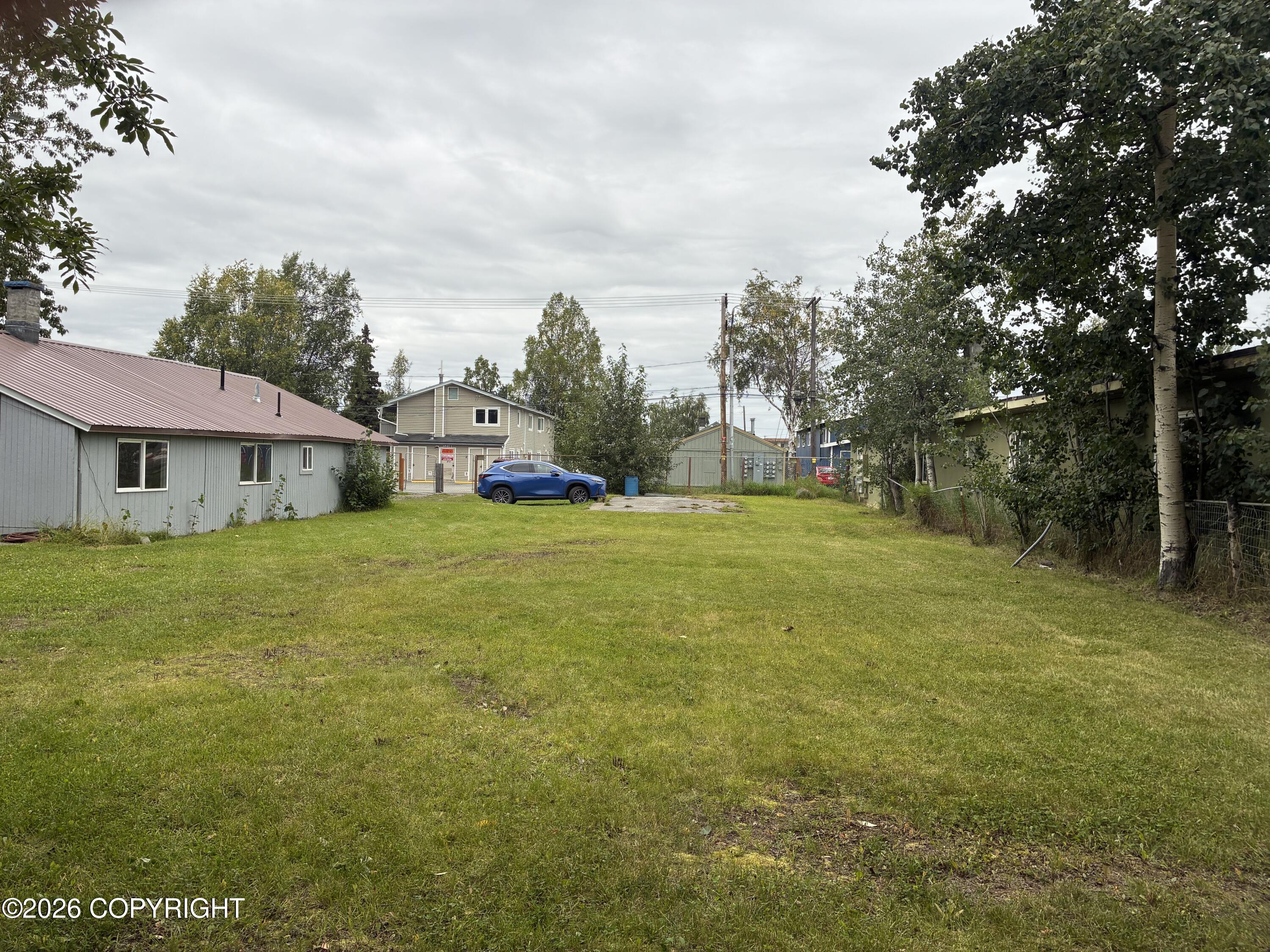 1211 E 11th Avenue Property Photo 4