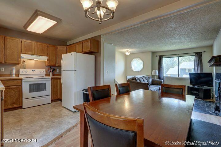 17421 Rachel Avenue Property Photo 7