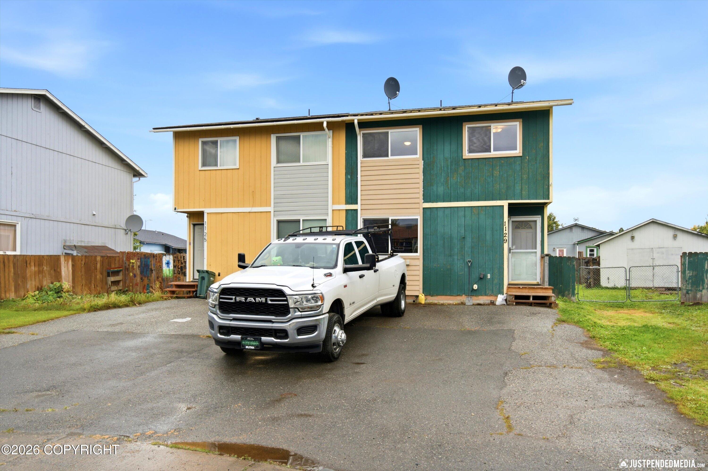 1129 Fred Circle Property Photo 2