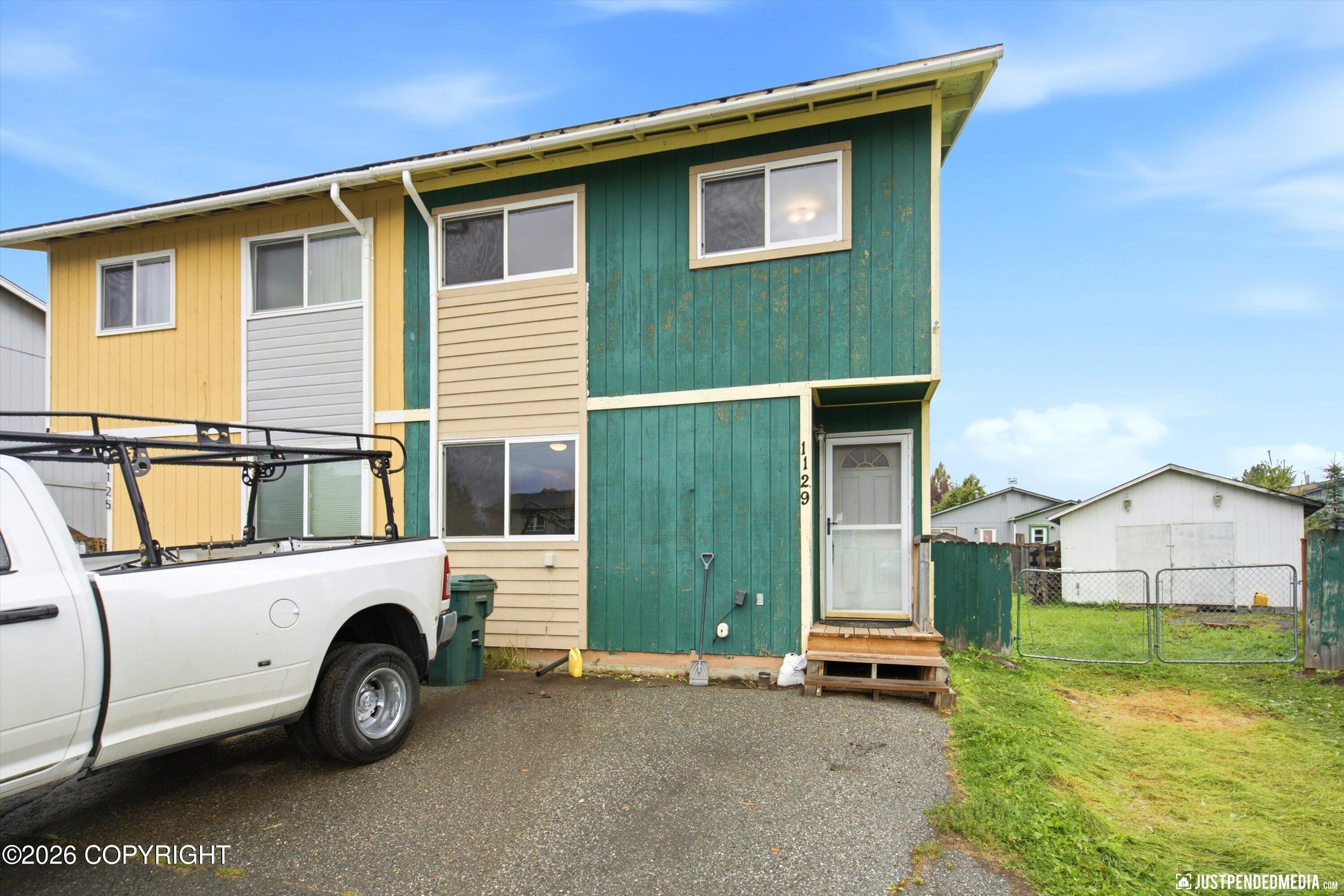 1129 Fred Circle Property Photo 3