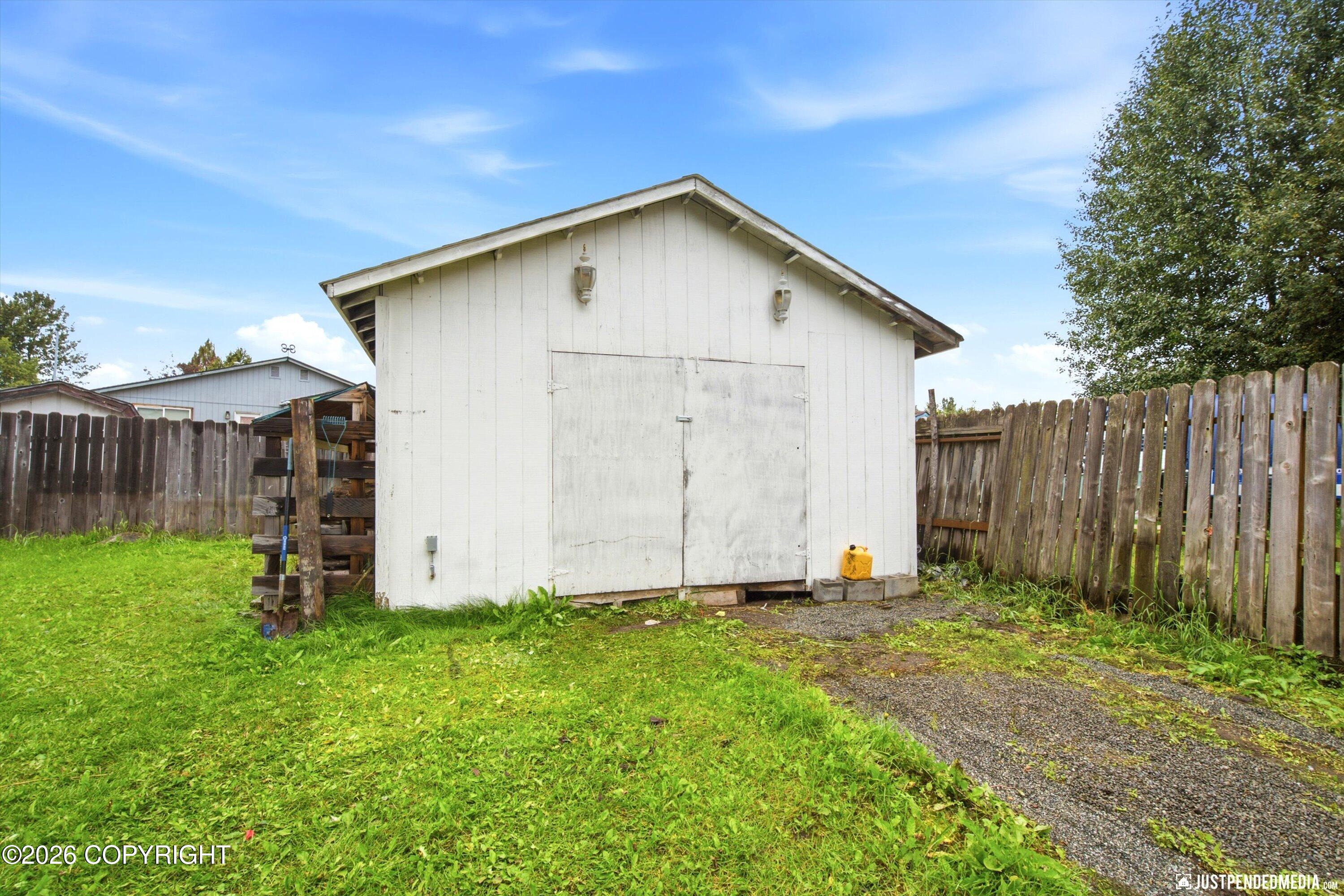 1129 Fred Circle Property Photo 28