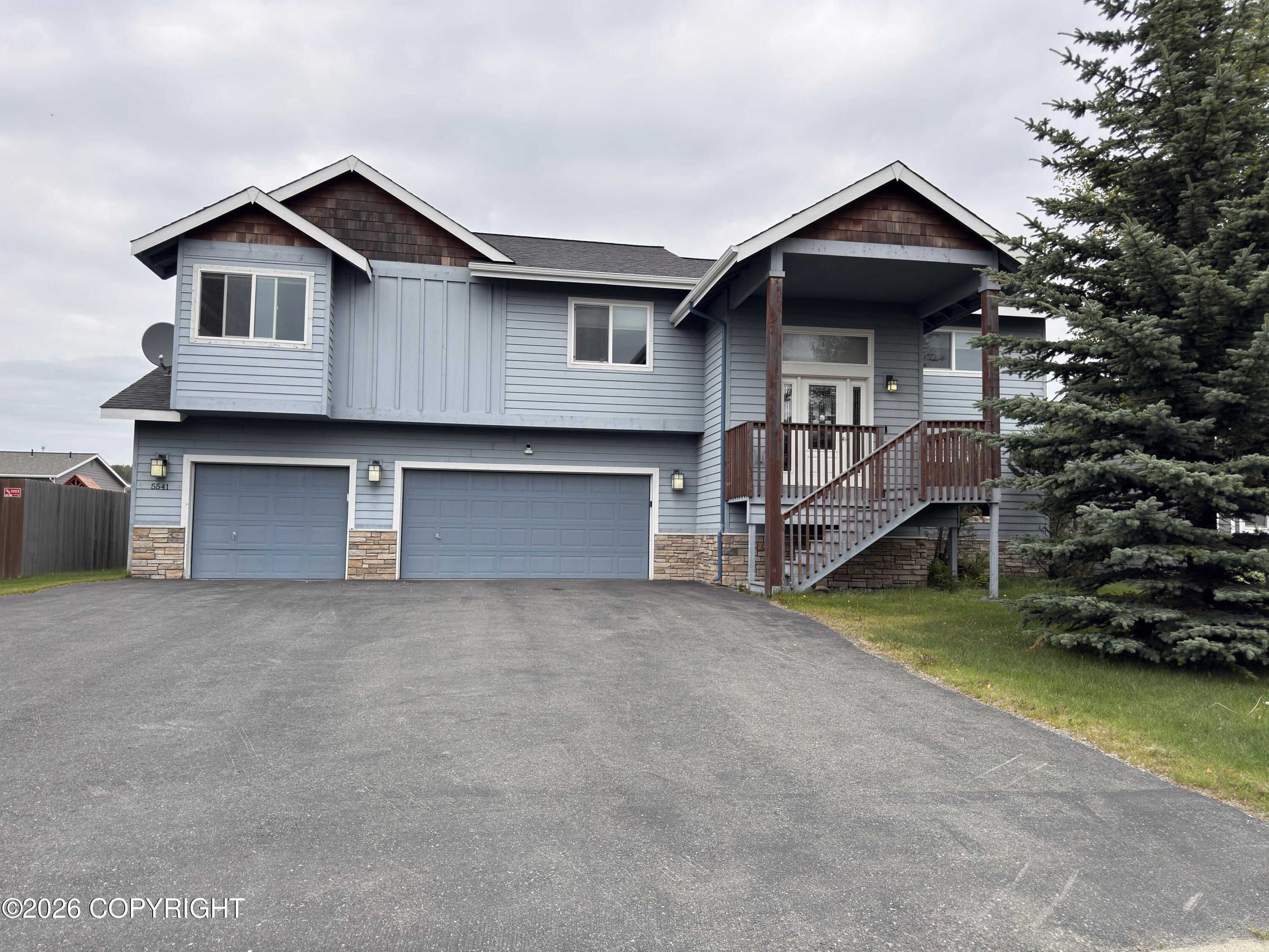 5541 Big Bend Loop Property Photo 1