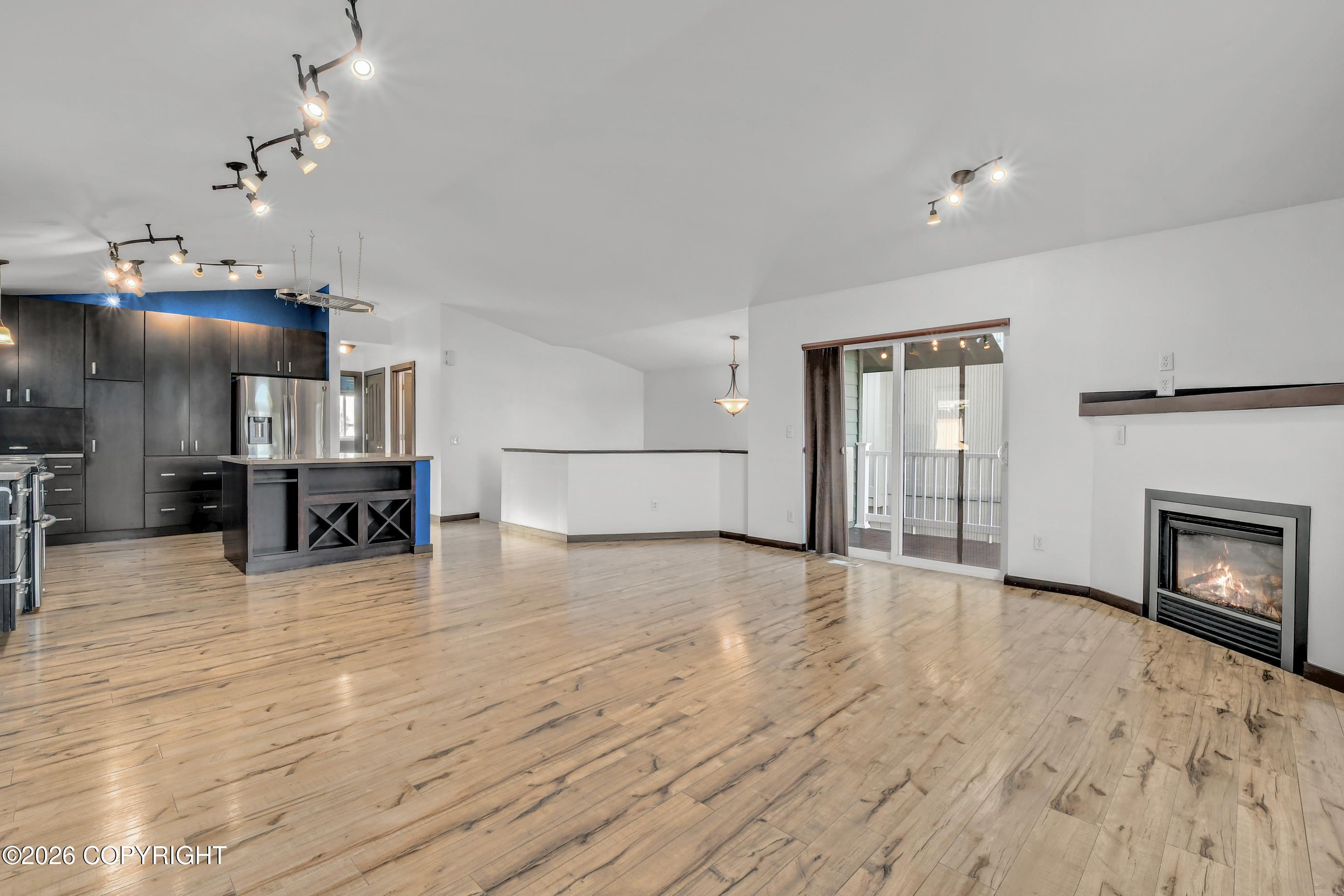 10207 Ridge Park Drive Property Photo 7
