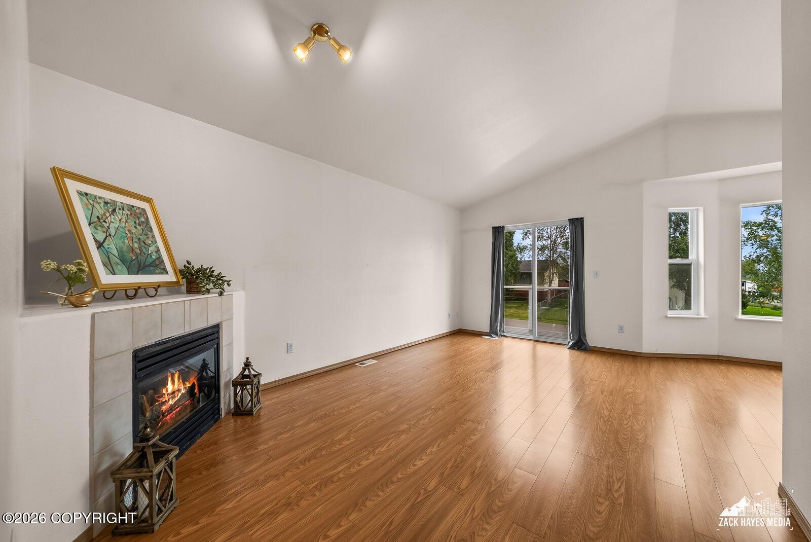 2113 W 47th Avenue Property Photo 9