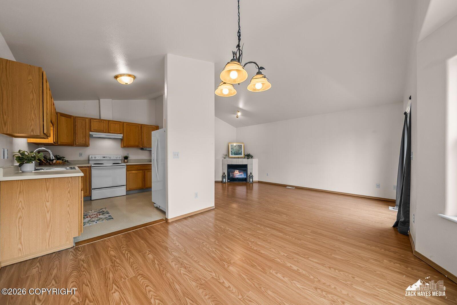 2113 W 47th Avenue Property Photo 17