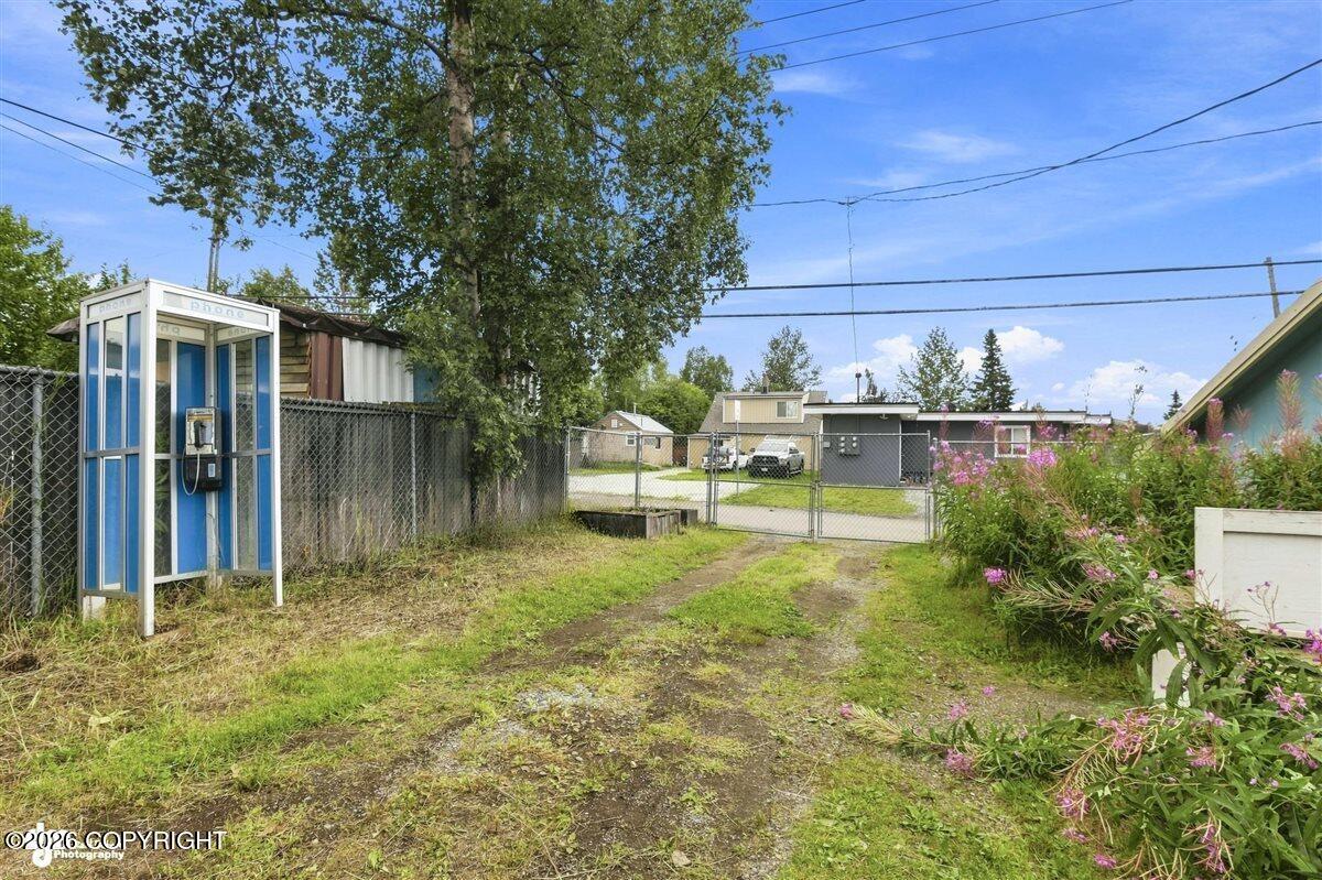 1000 E 10th Avenue Property Photo 22