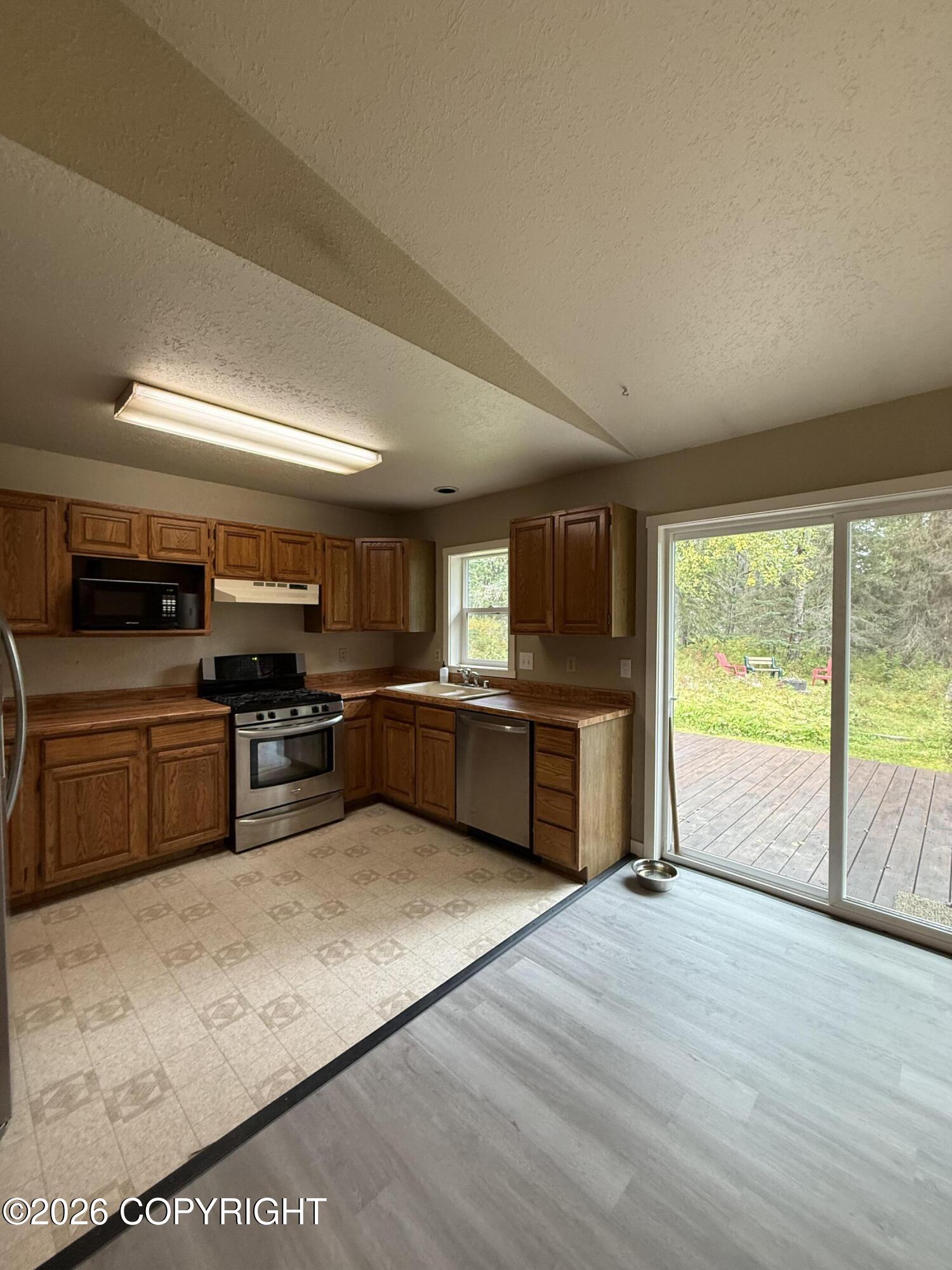 47400 Top Gun Street Property Photo 9