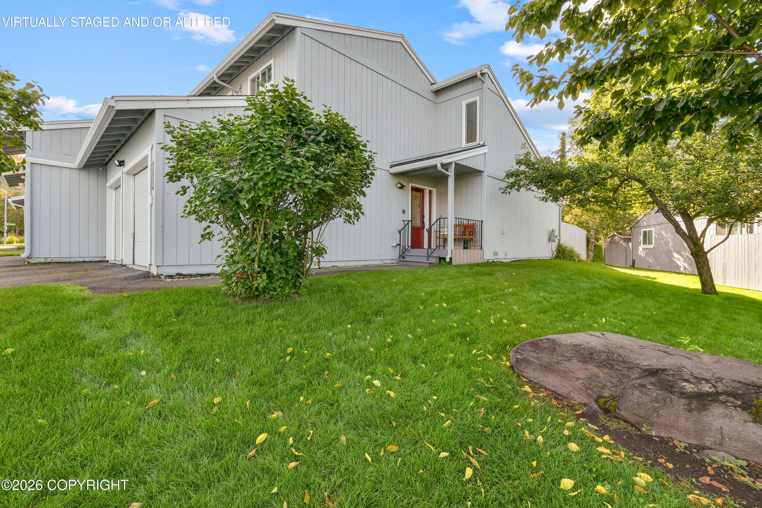 1734 Eastridge Drive Property Photo 1