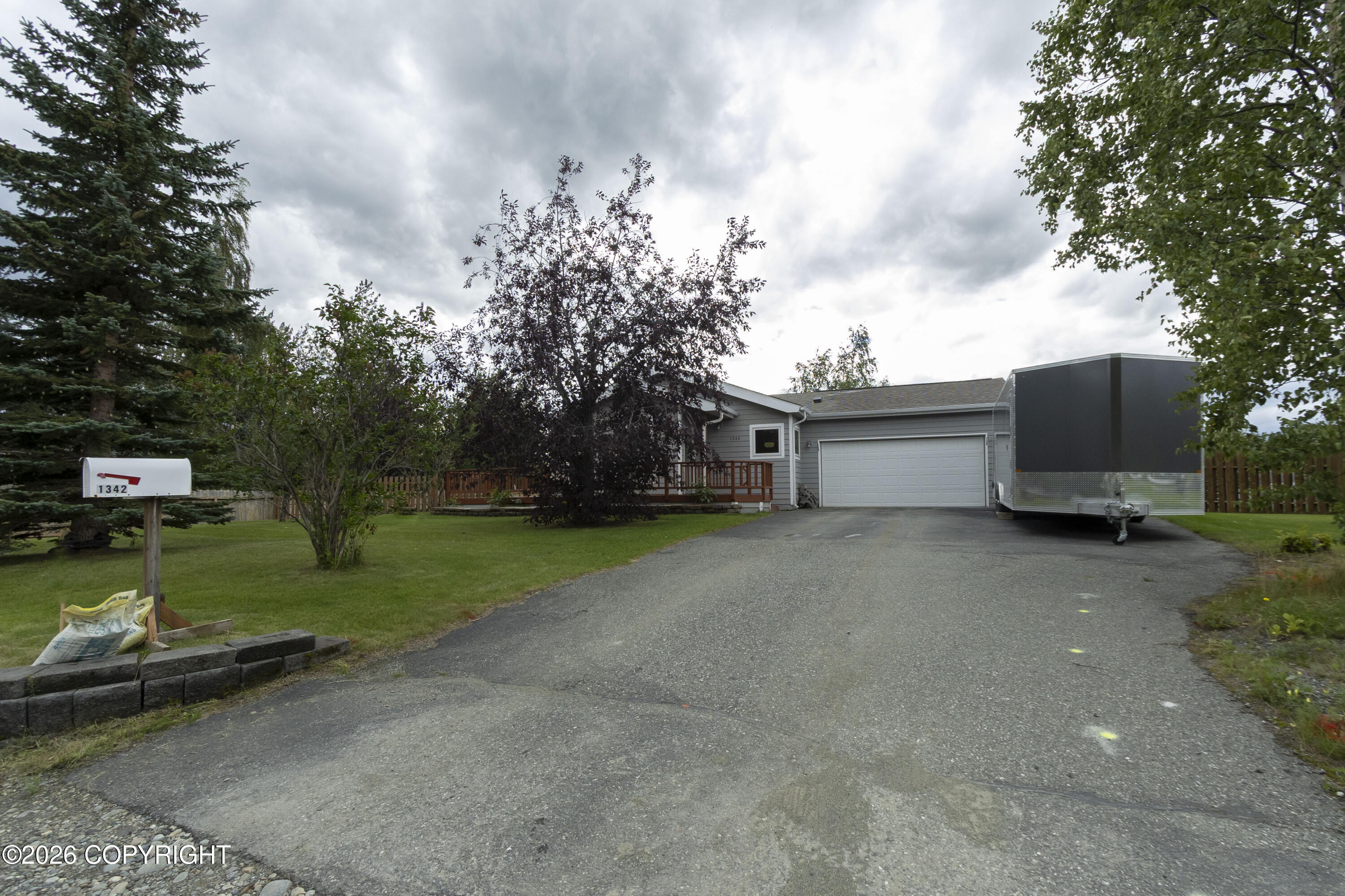 1342 S Thalo Drive Property Photo 3