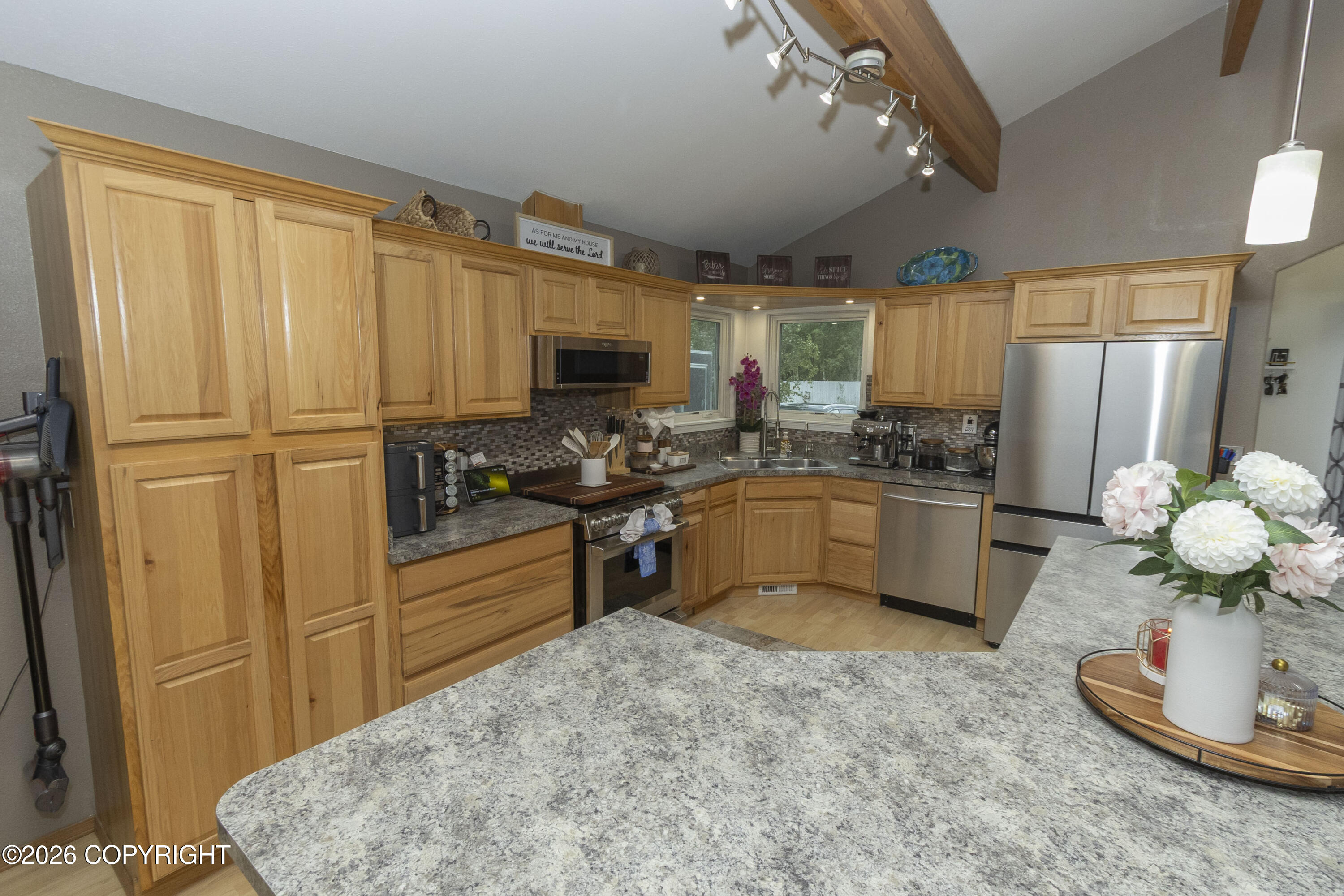 1342 S Thalo Drive Property Photo 8