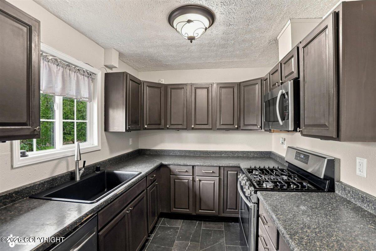 10812 Goodpaster Circle Property Photo 13