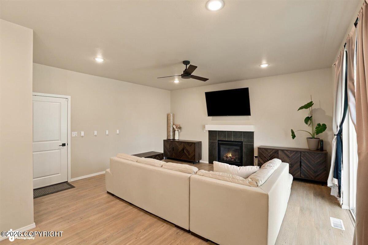 1594 E Hidden Ranch Loop Property Photo 3