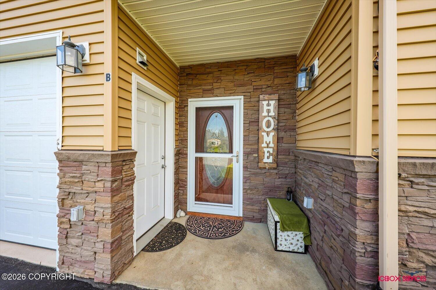 670 E Primrose Circle #b Property Photo 4