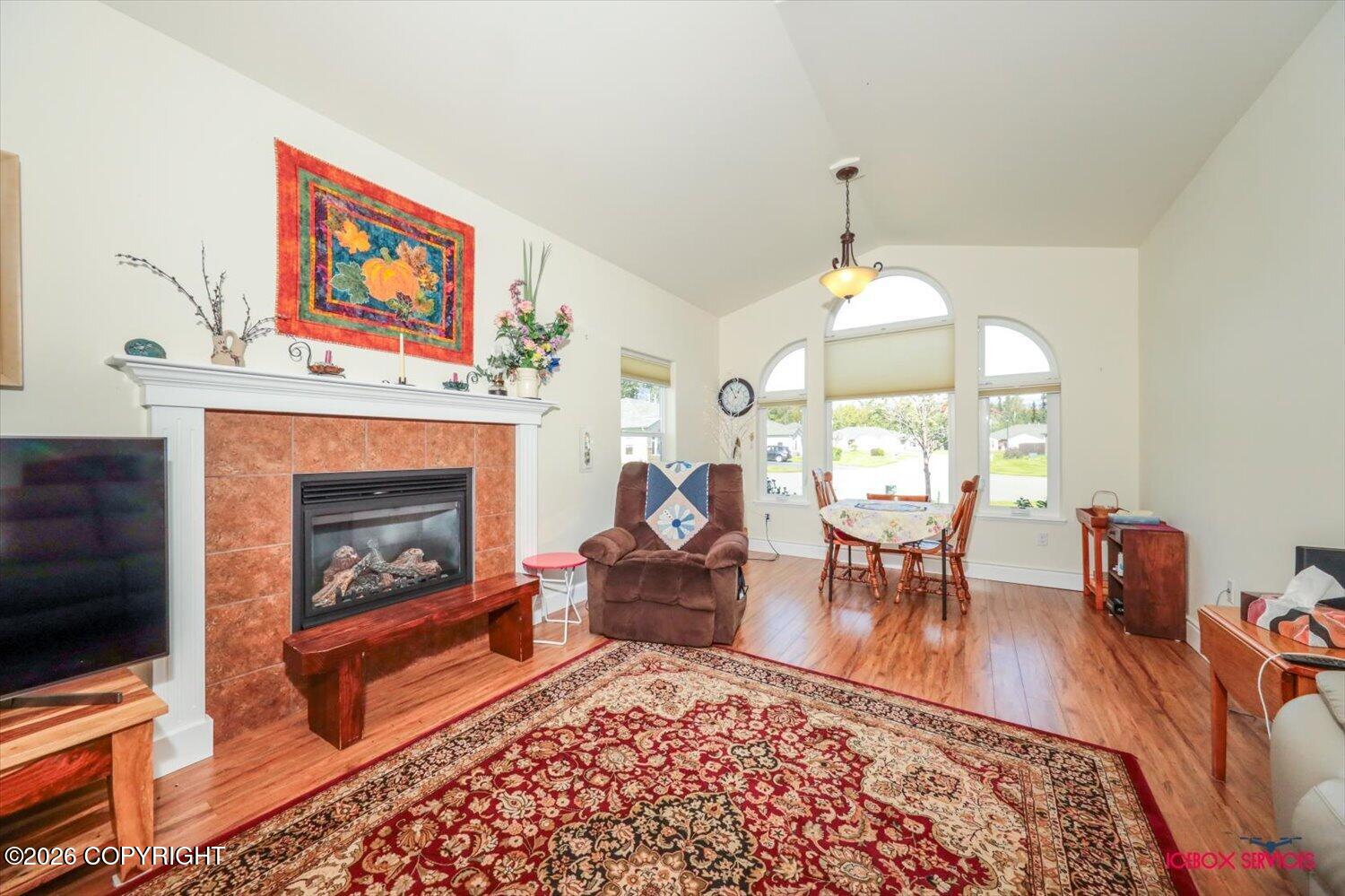 670 E Primrose Circle #b Property Photo 11