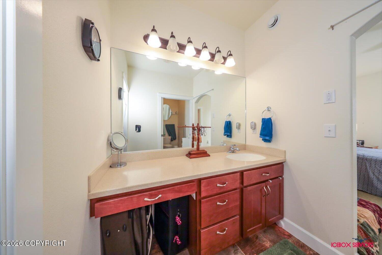 670 E Primrose Circle #b Property Photo 24