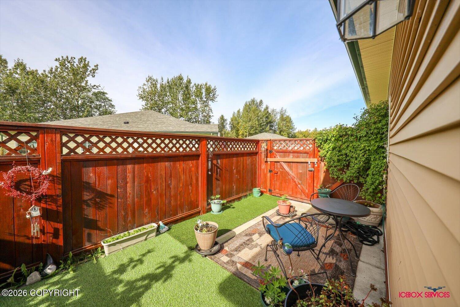 670 E Primrose Circle #b Property Photo 37