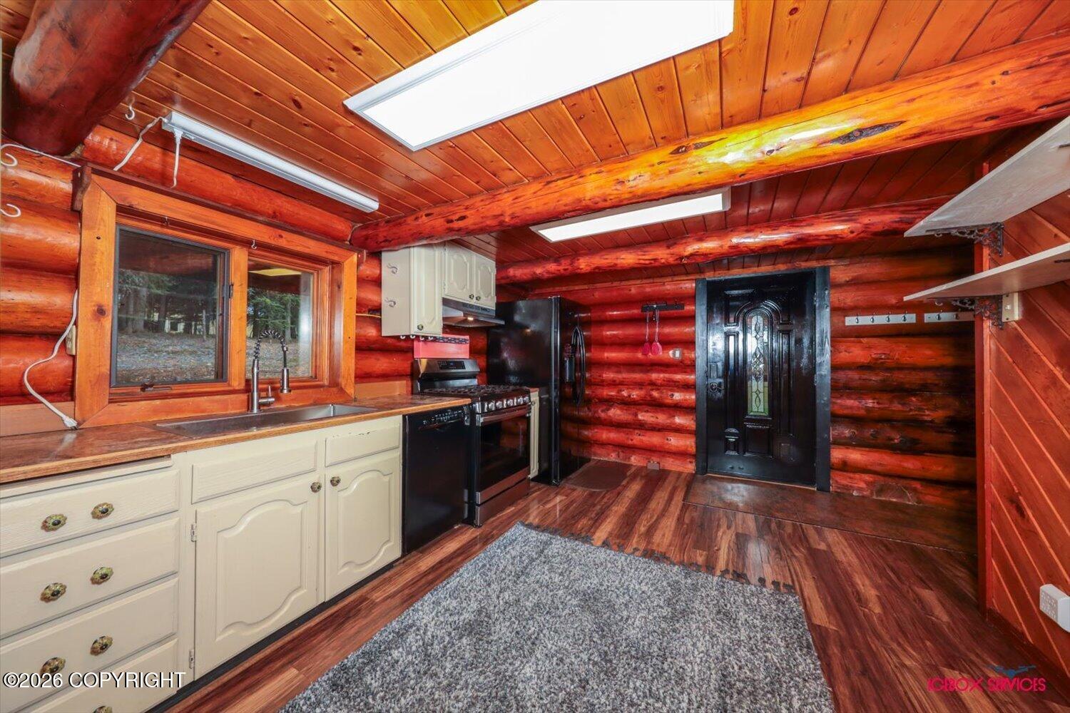 187 Chalcopyrite Court Property Photo 10