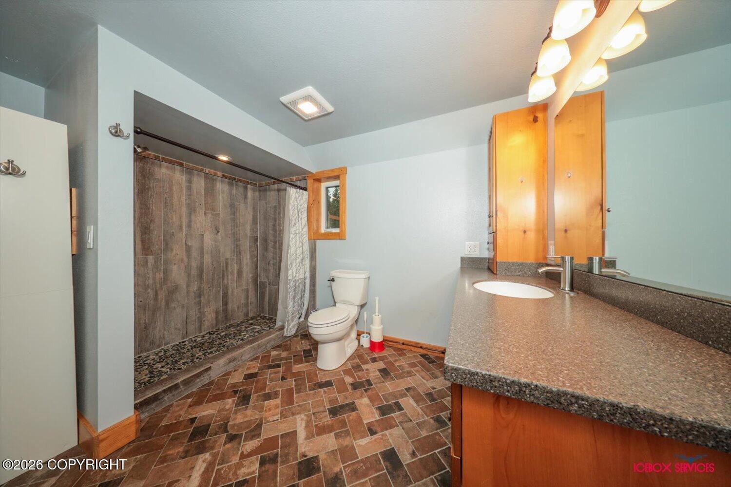 187 Chalcopyrite Court Property Photo 25