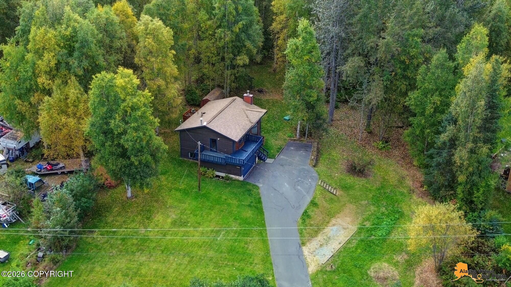 22314 Woodcliff Court Property Photo 3