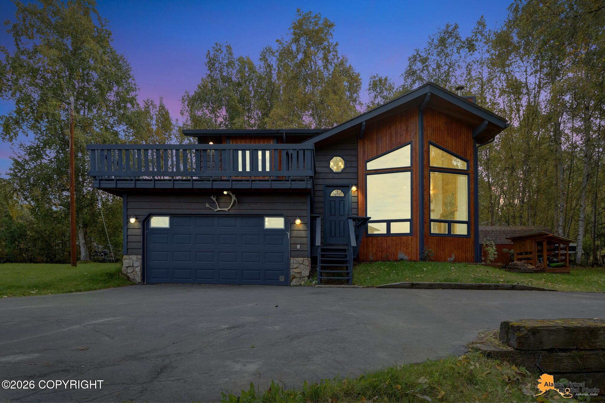 22314 Woodcliff Court Property Photo 5