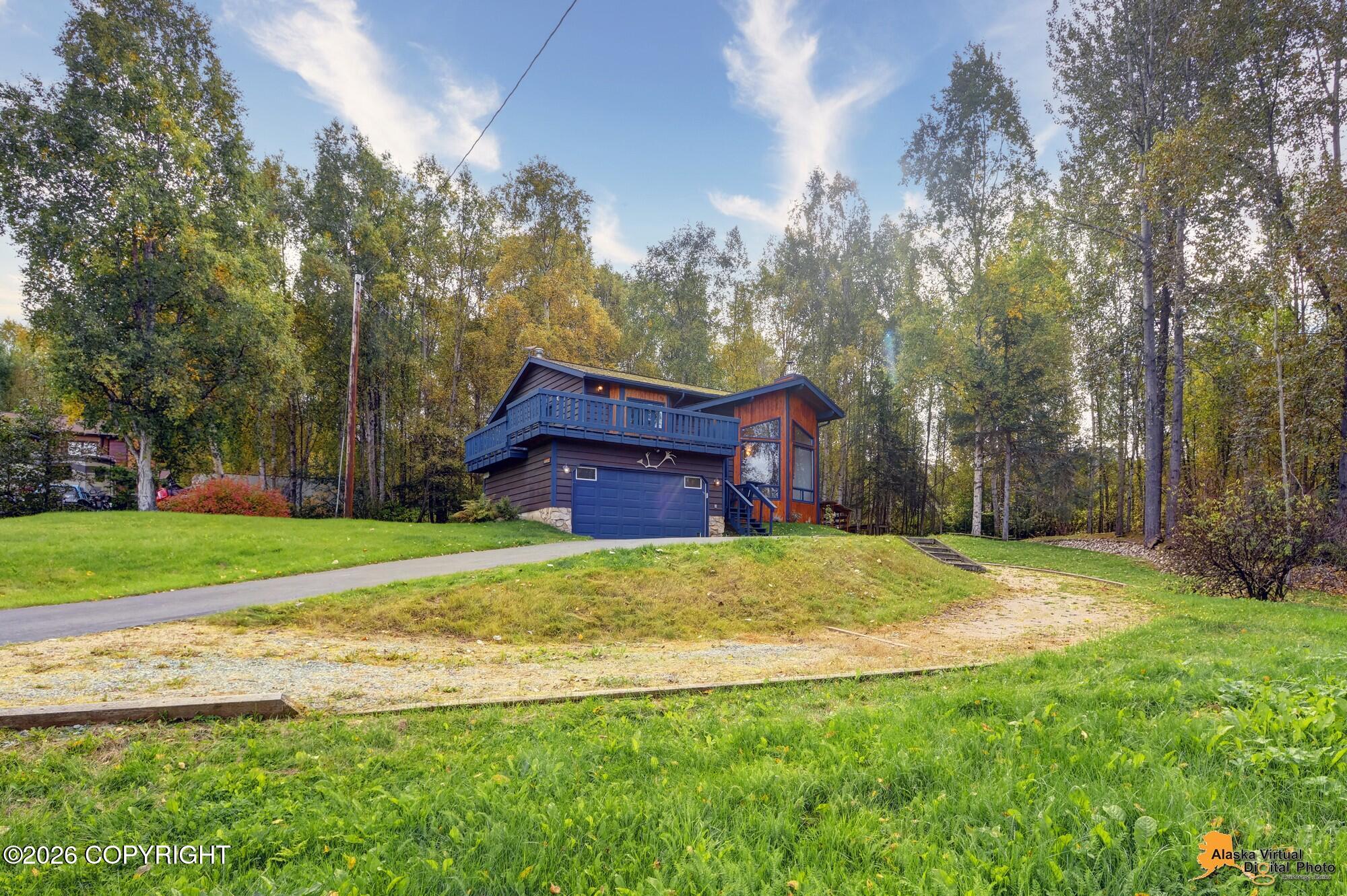 22314 Woodcliff Court Property Photo 8
