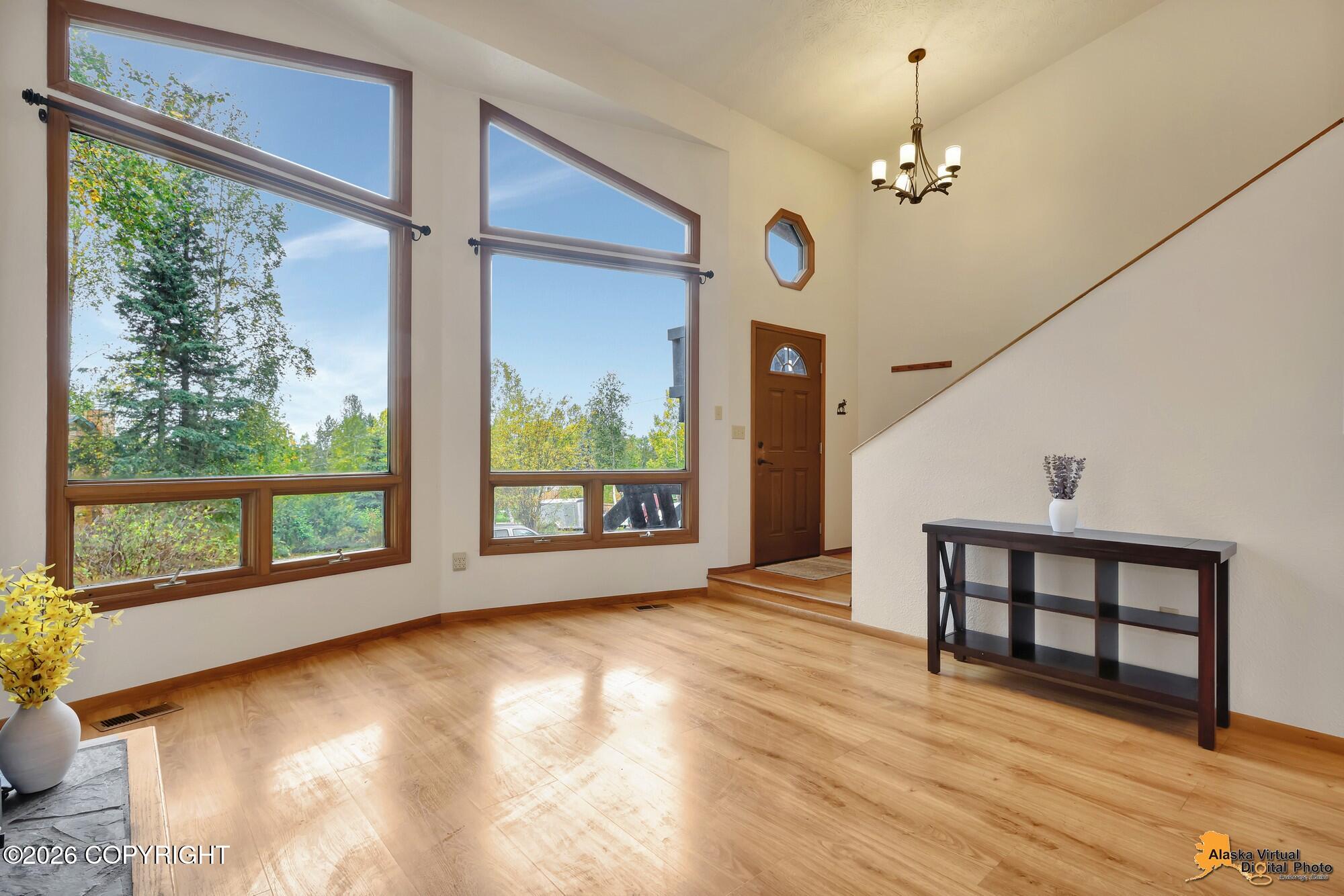 22314 Woodcliff Court Property Photo 11
