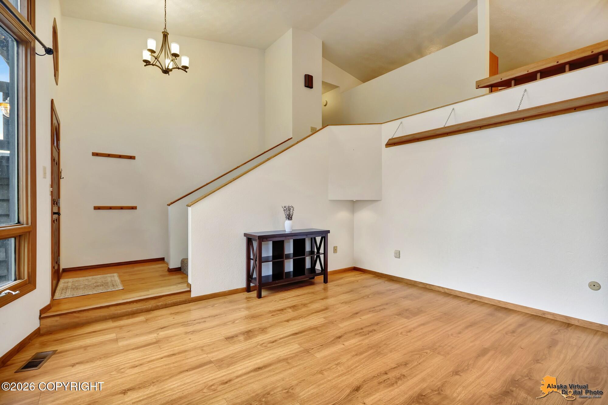 22314 Woodcliff Court Property Photo 12
