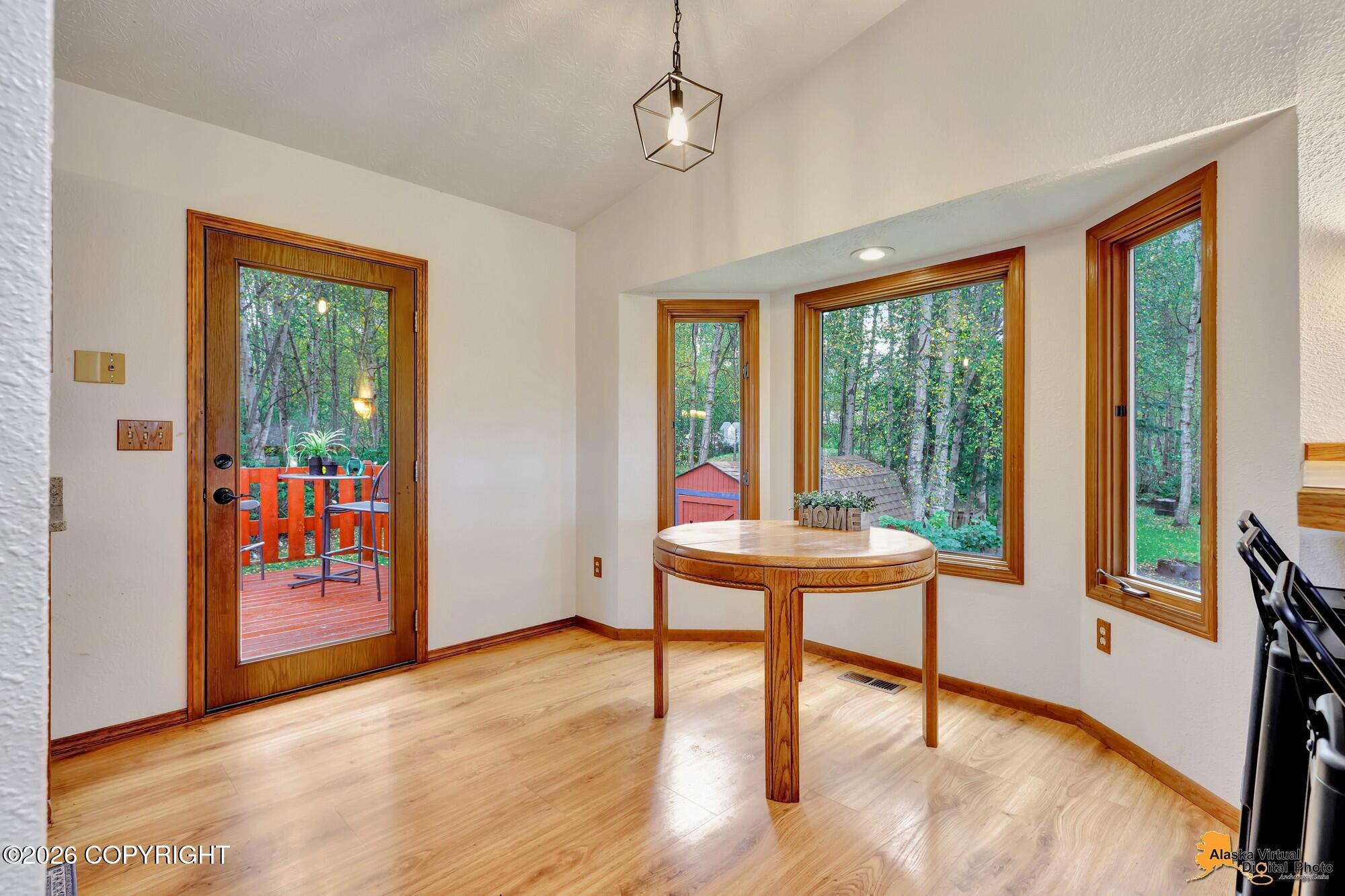22314 Woodcliff Court Property Photo 17