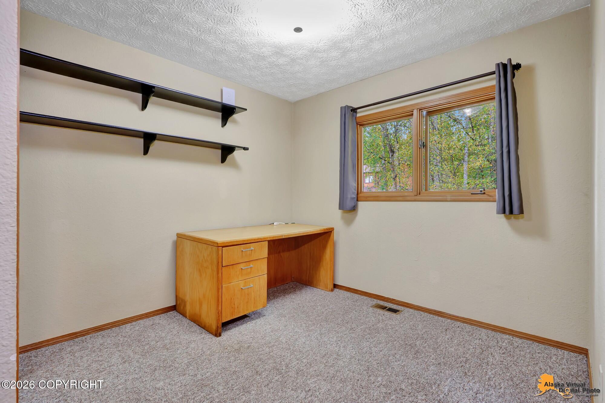 22314 Woodcliff Court Property Photo 28