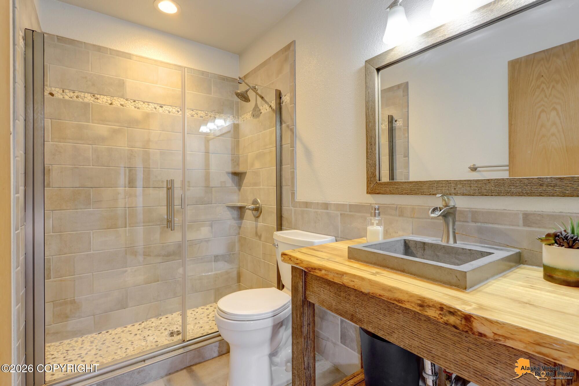 22314 Woodcliff Court Property Photo 30