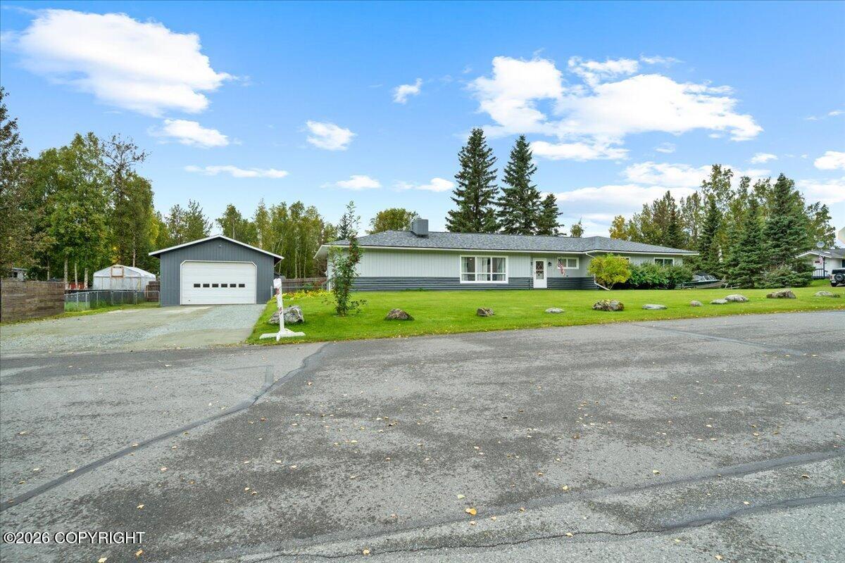 12606 Iris Way Property Photo 3