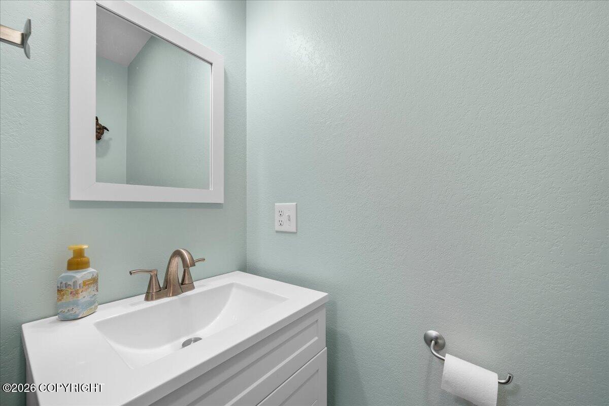 12606 Iris Way Property Photo 48