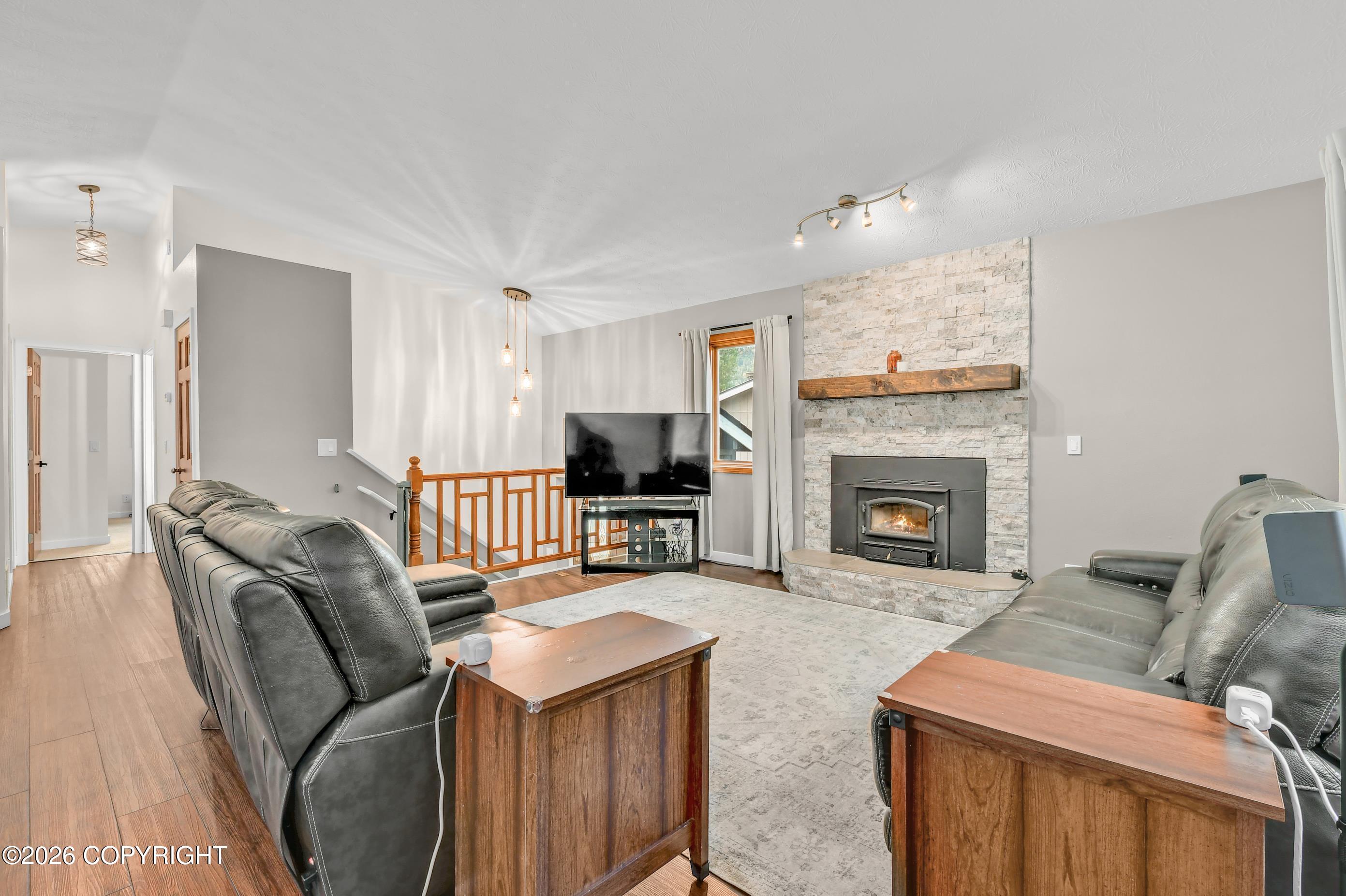 18412 Jude Island Circle Property Photo 2