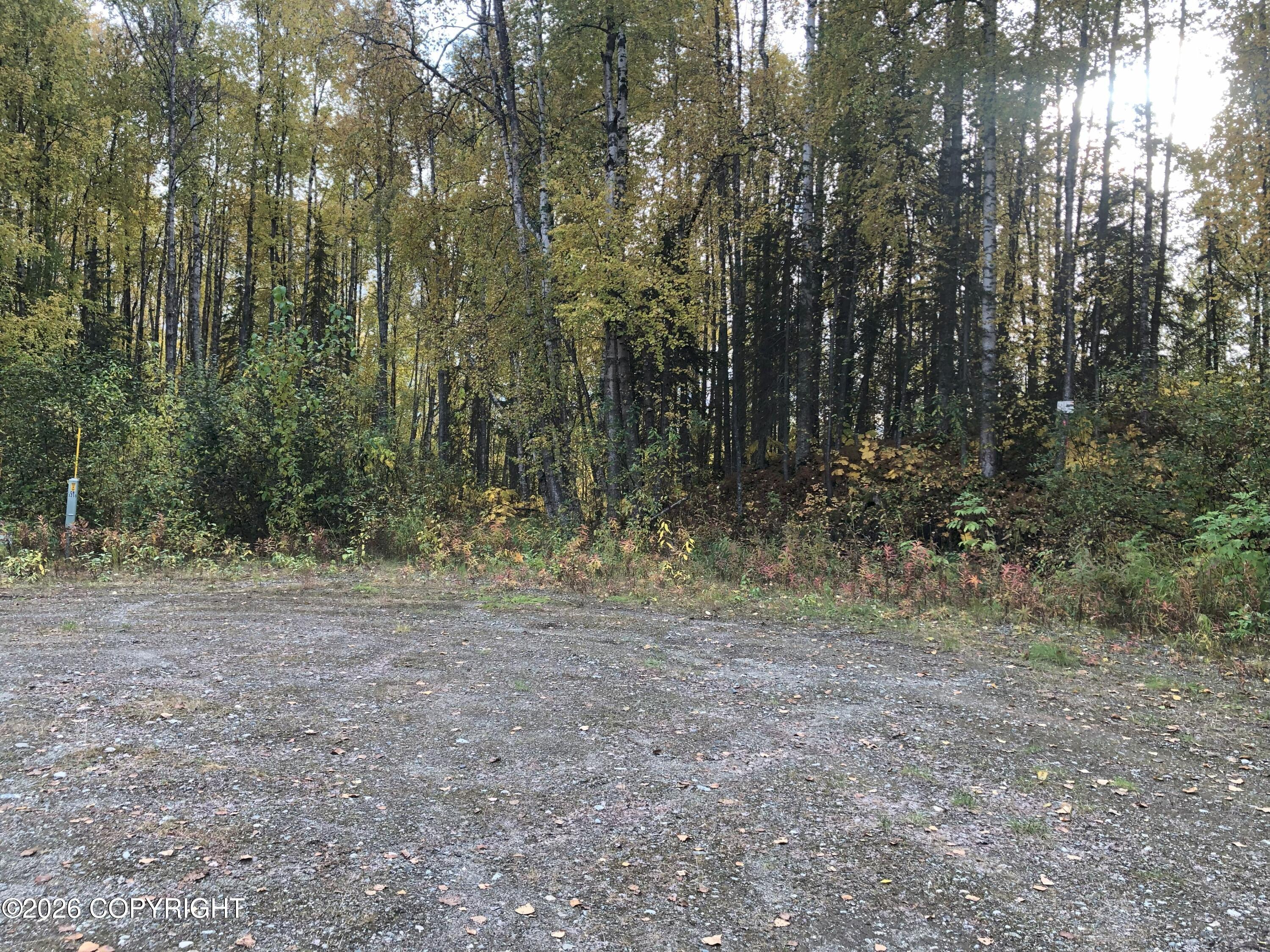 B4 L11 N Compass Circle Property Photo 3