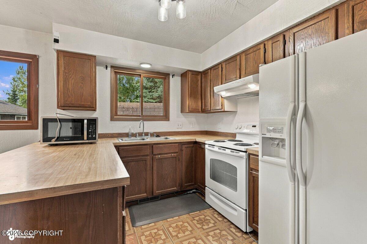 3348 Leonard Circle Property Photo 6
