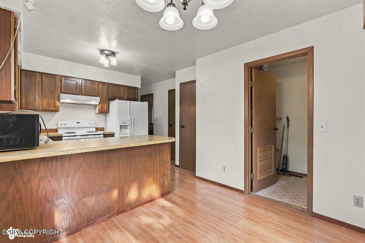 3348 Leonard Circle Property Photo 10