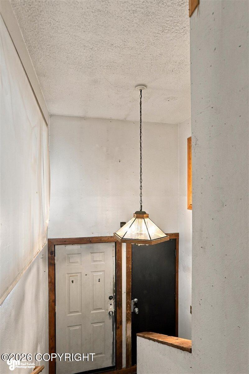 733 Price Street Property Photo 2