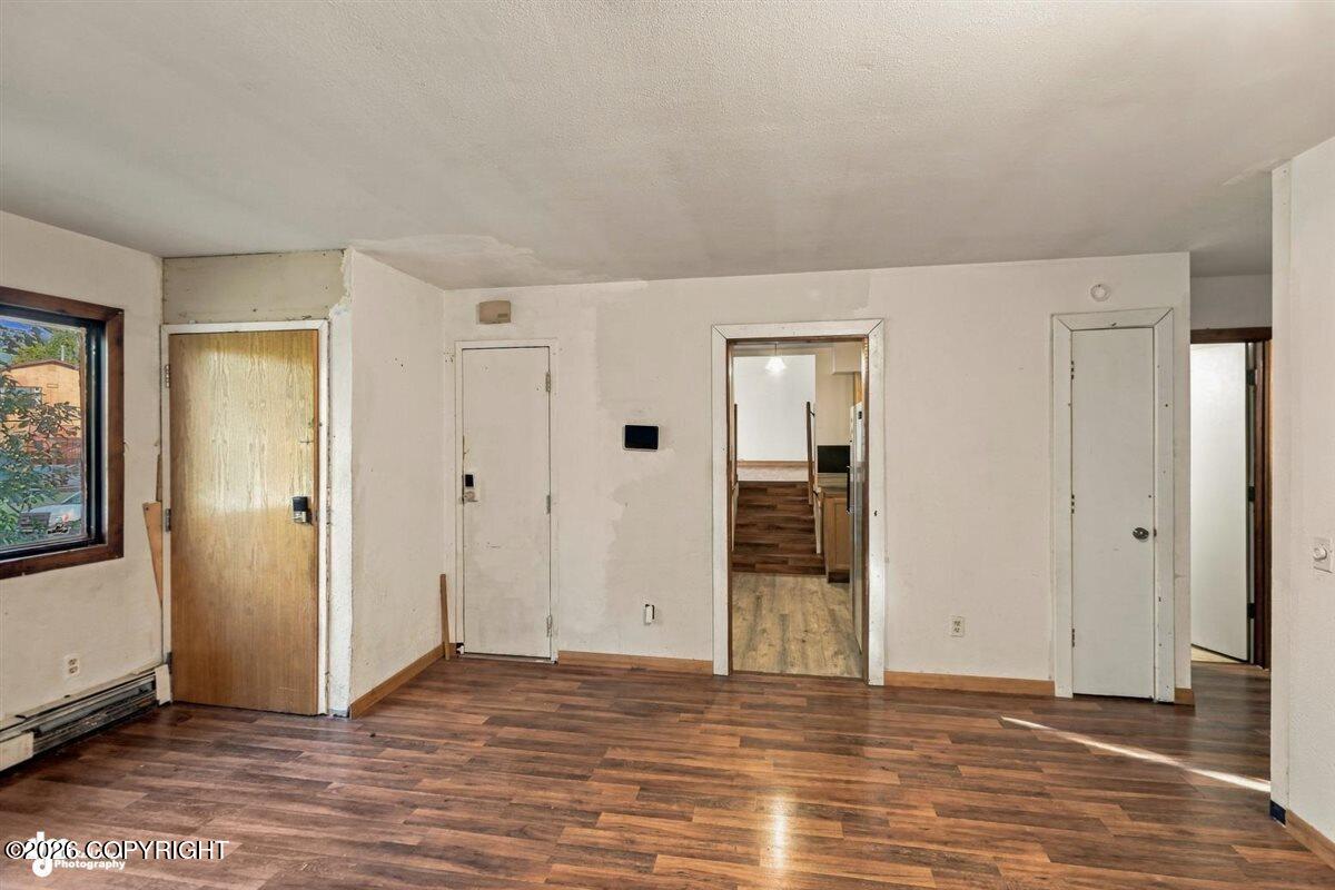 733 Price Street Property Photo 5