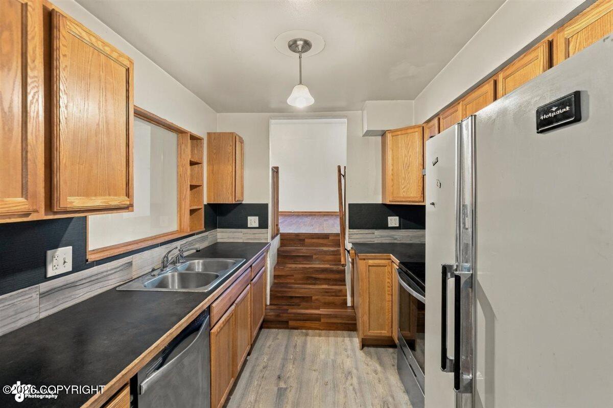 733 Price Street Property Photo 7