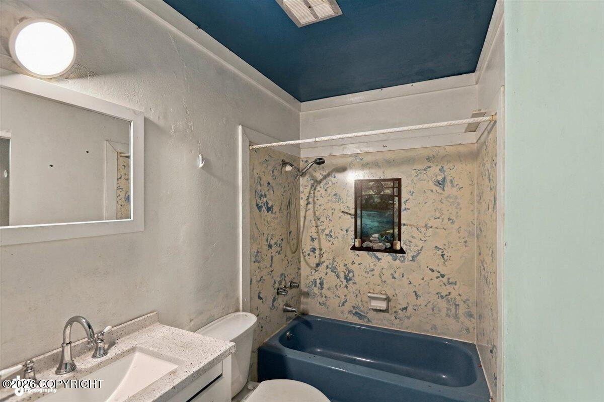 733 Price Street Property Photo 24