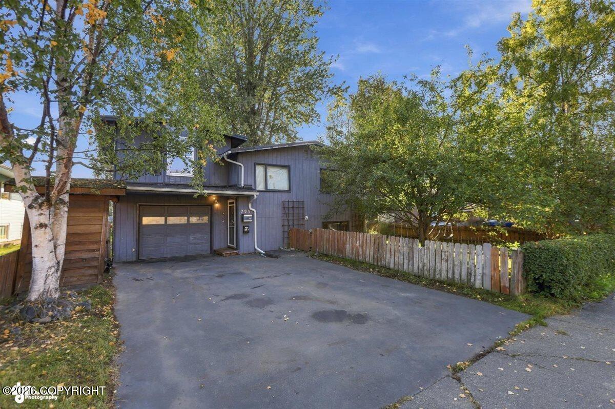 733 Price Street Property Photo 42