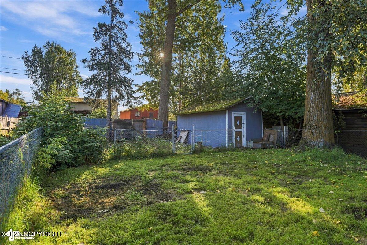 733 Price Street Property Photo 45