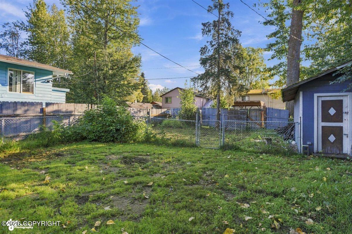 733 Price Street Property Photo 48