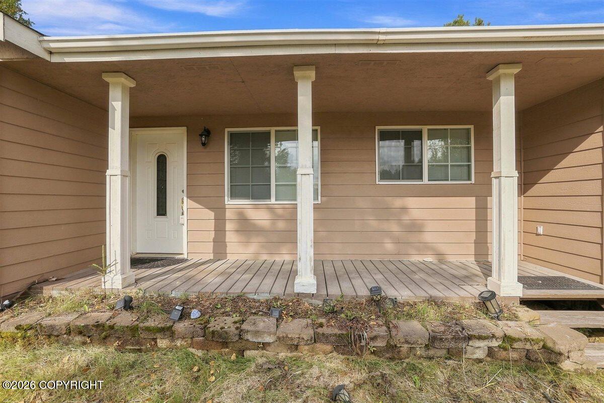 279 W Sunflower Drive Property Photo 3